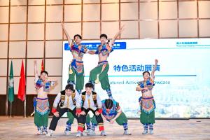 聚焦2025交流周｜“绳”采飞扬 悦动青春