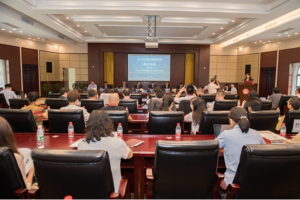 【交流周】“一带一路”经济合作与发展研究中心揭牌仪式暨中国—东盟经济合作与发展研讨会举行