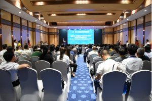 我院“首届中国—东盟创新产教融合模式探索暨亚龙丝路学院洽谈会”圆满举行